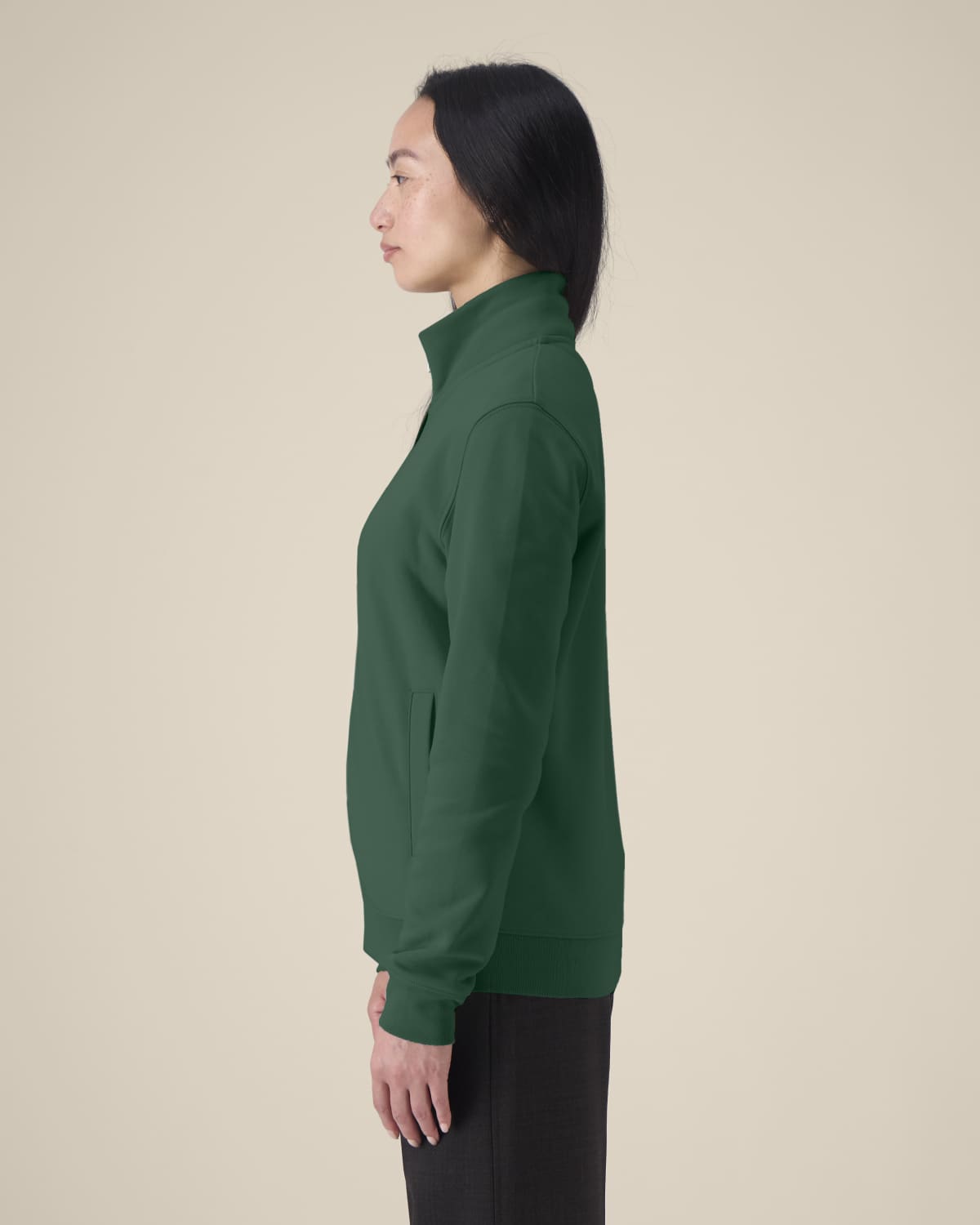 Das Unisex-Sweatshirt mit Reißverschluss und Stehkragen